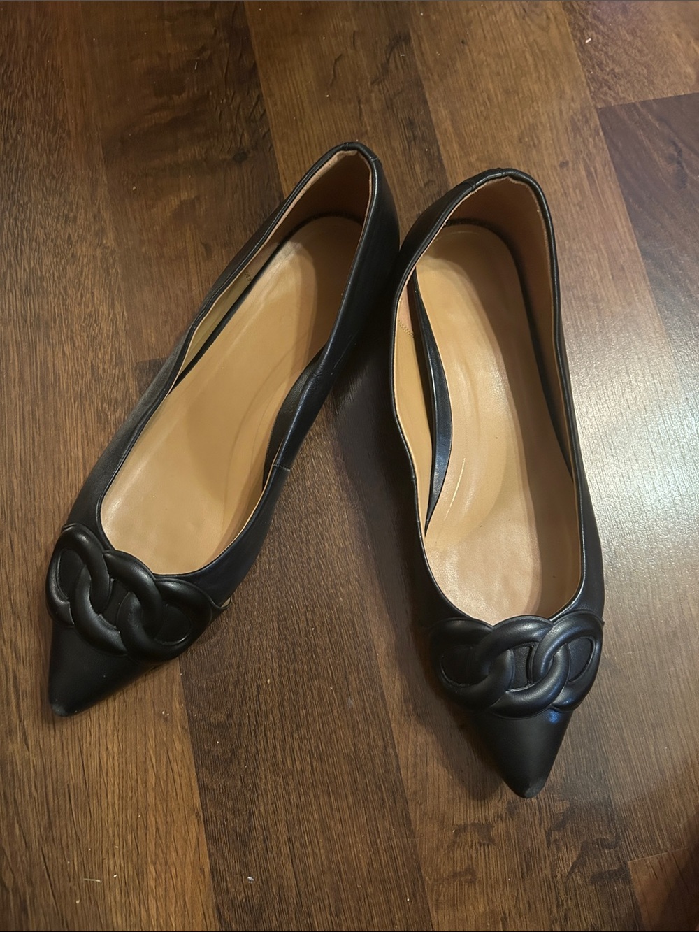 Vionic Black Pointed-Toe Ballet Flats with Braided Knot